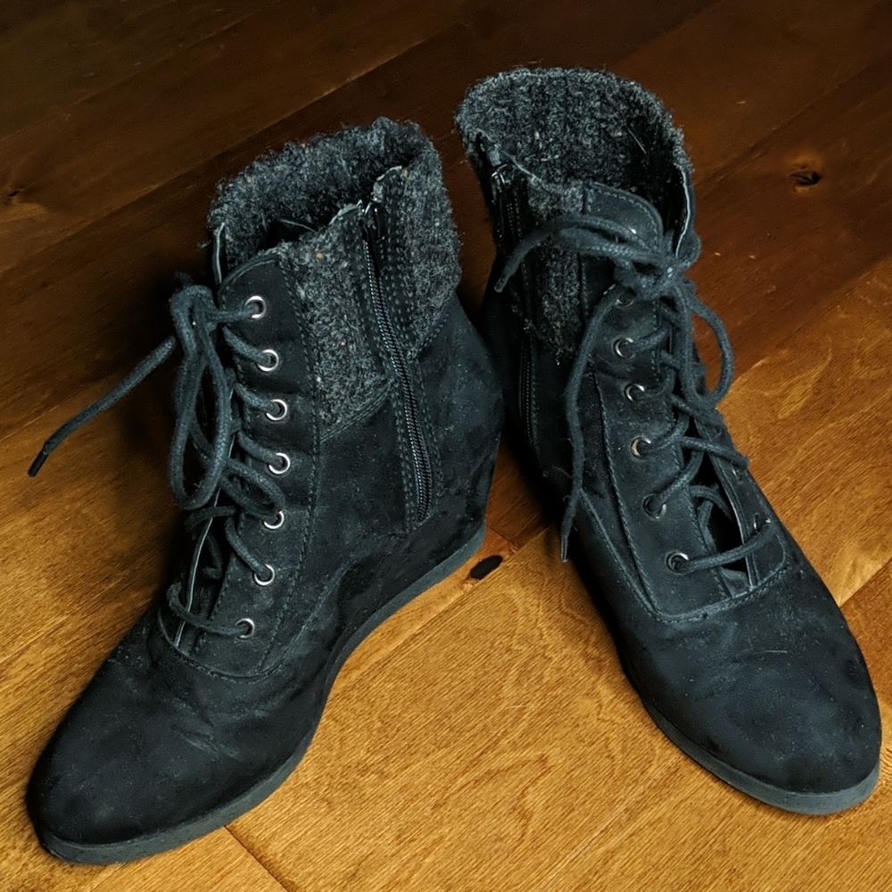 Black wedge bootie